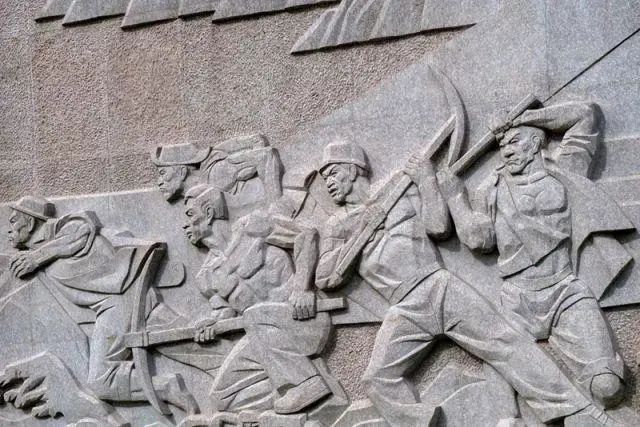 学党史·读原著 | 社会主义建设在曲折中发展