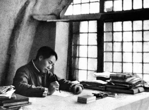 学党史·读原著 | 党的全面抗战路线和持久抗战方针的制定