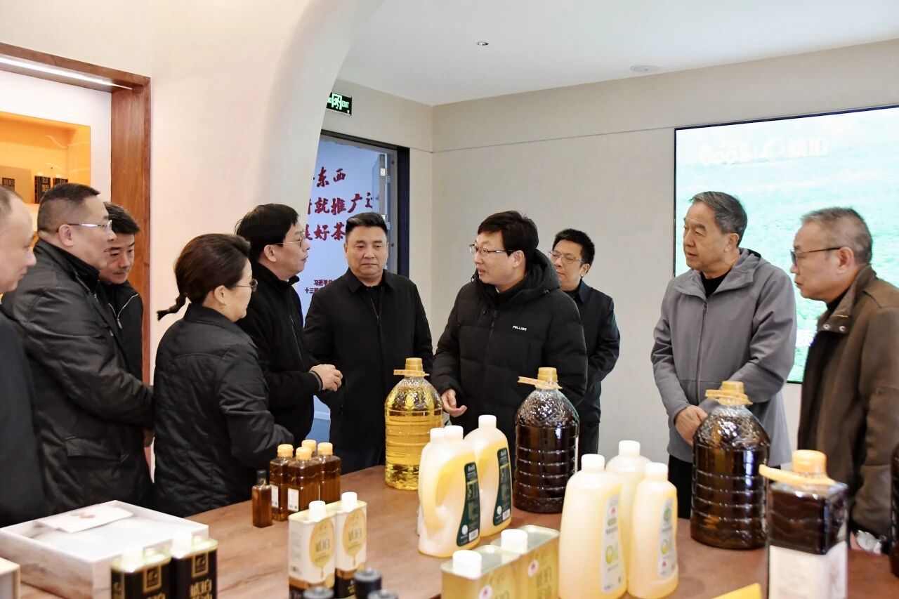 c9f3732d9bd90f9203bb34bd4ecf18fe