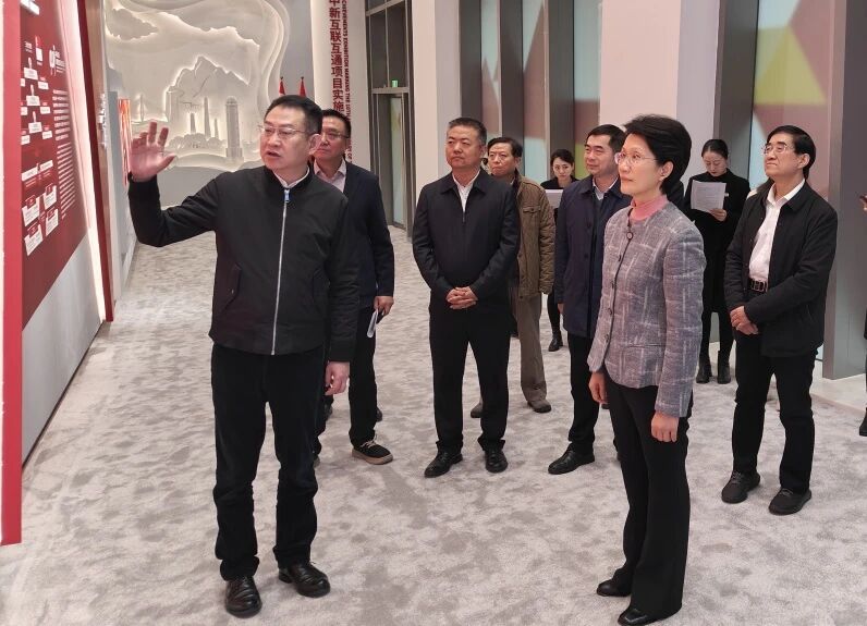 e44330a5f57ac4af40a2155402873956